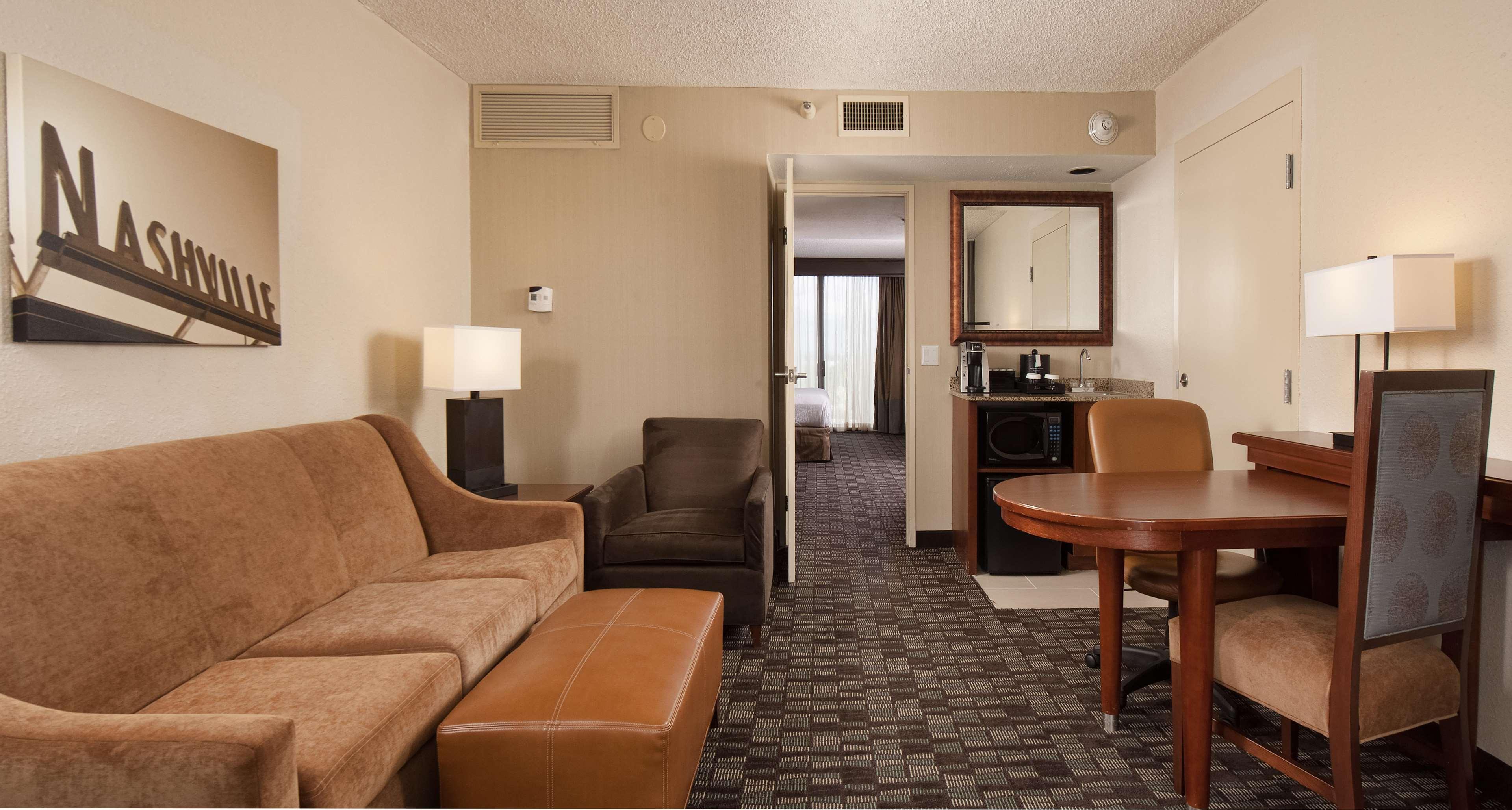 Embassy Suites By Hilton Nashville Airport Dış mekan fotoğraf