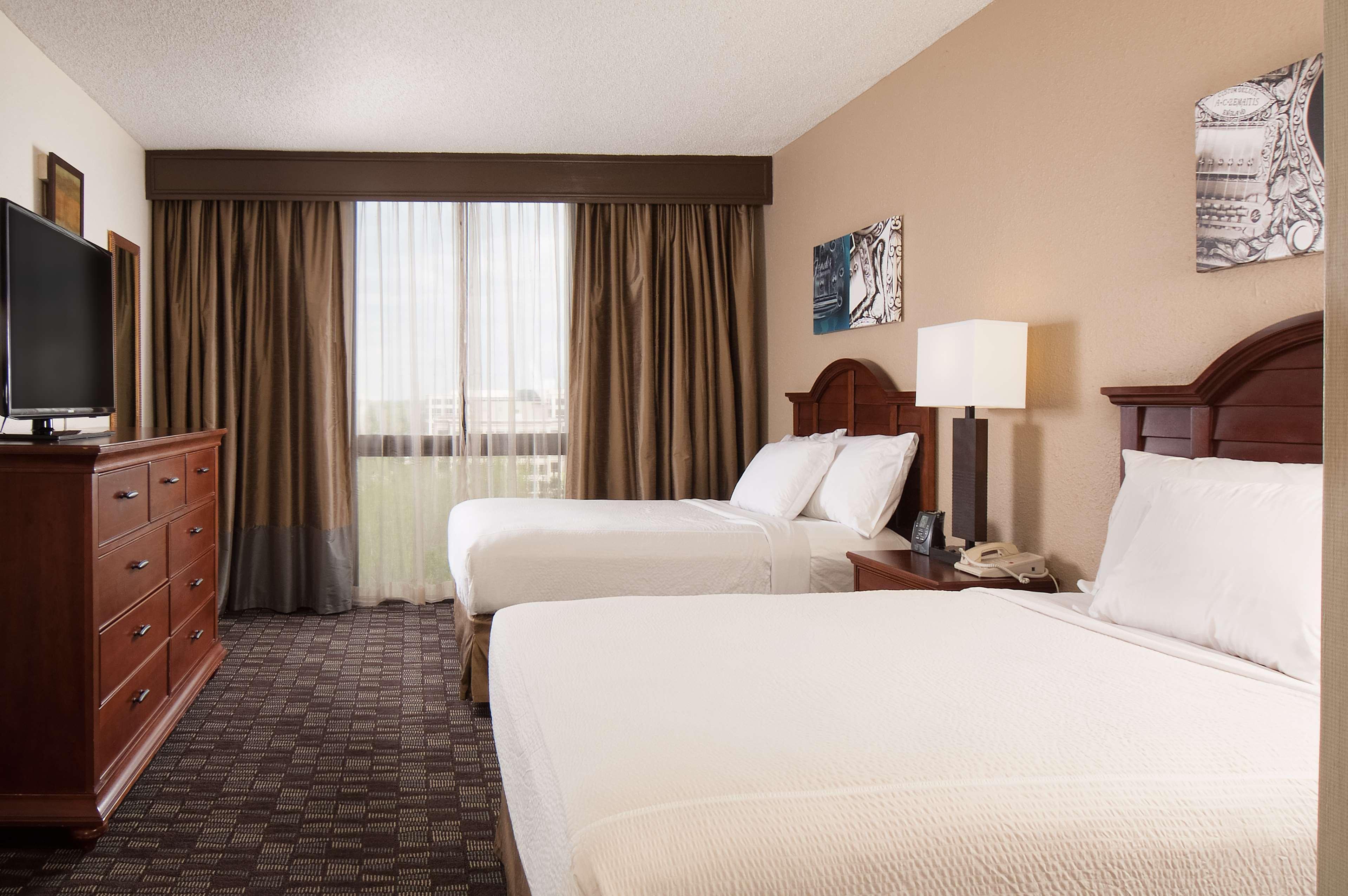 Embassy Suites By Hilton Nashville Airport Dış mekan fotoğraf