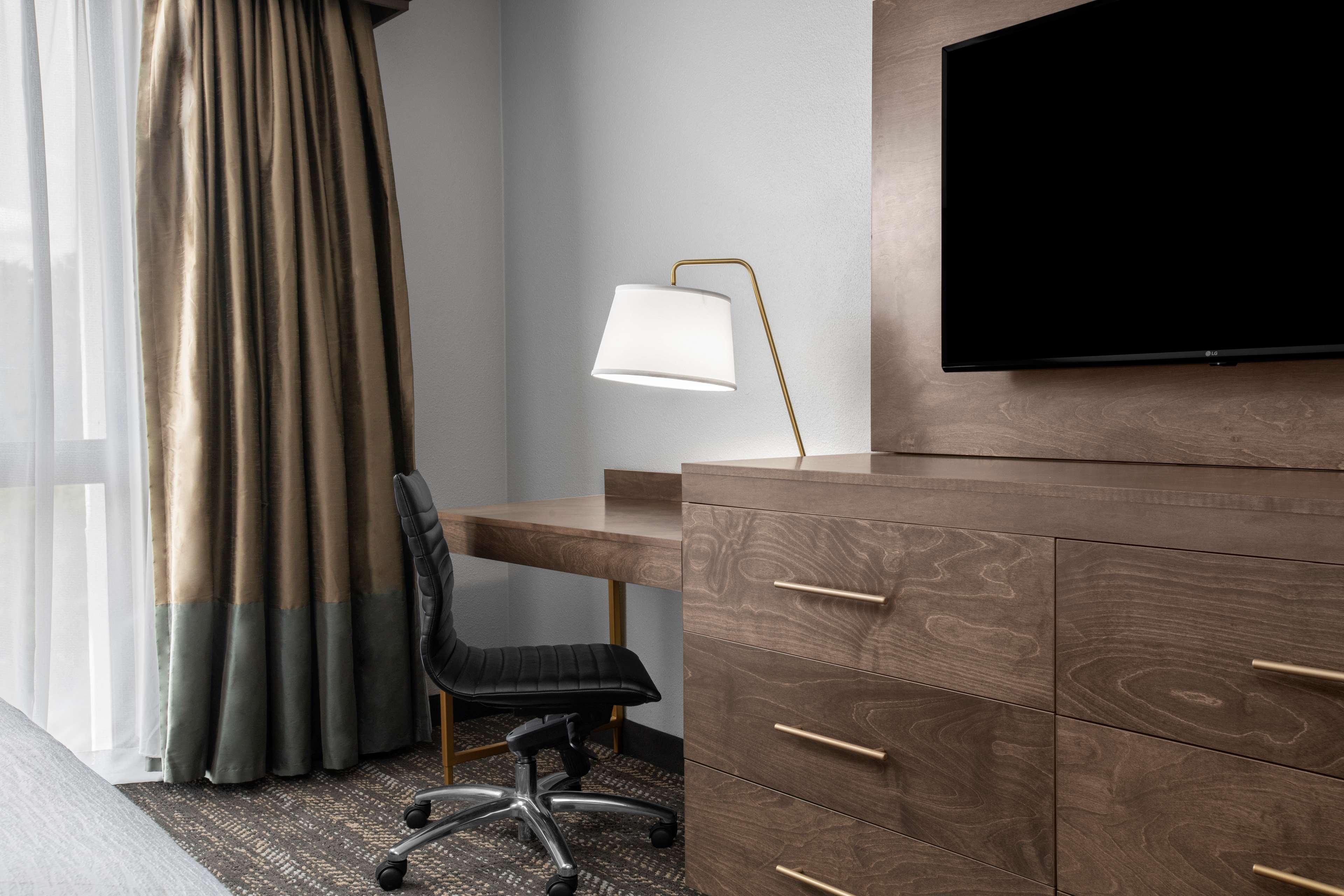 Embassy Suites By Hilton Nashville Airport Dış mekan fotoğraf
