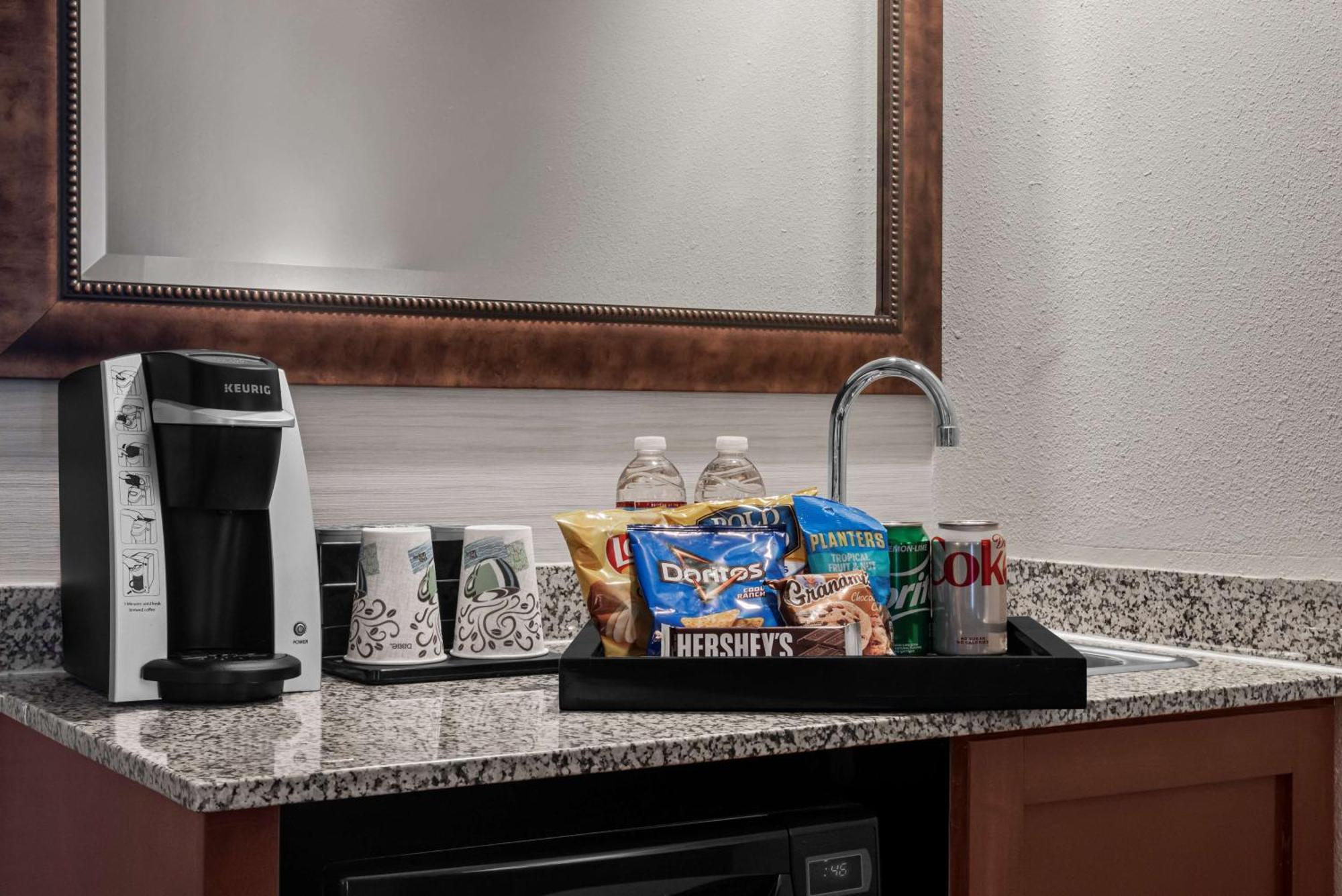 Embassy Suites By Hilton Nashville Airport Dış mekan fotoğraf