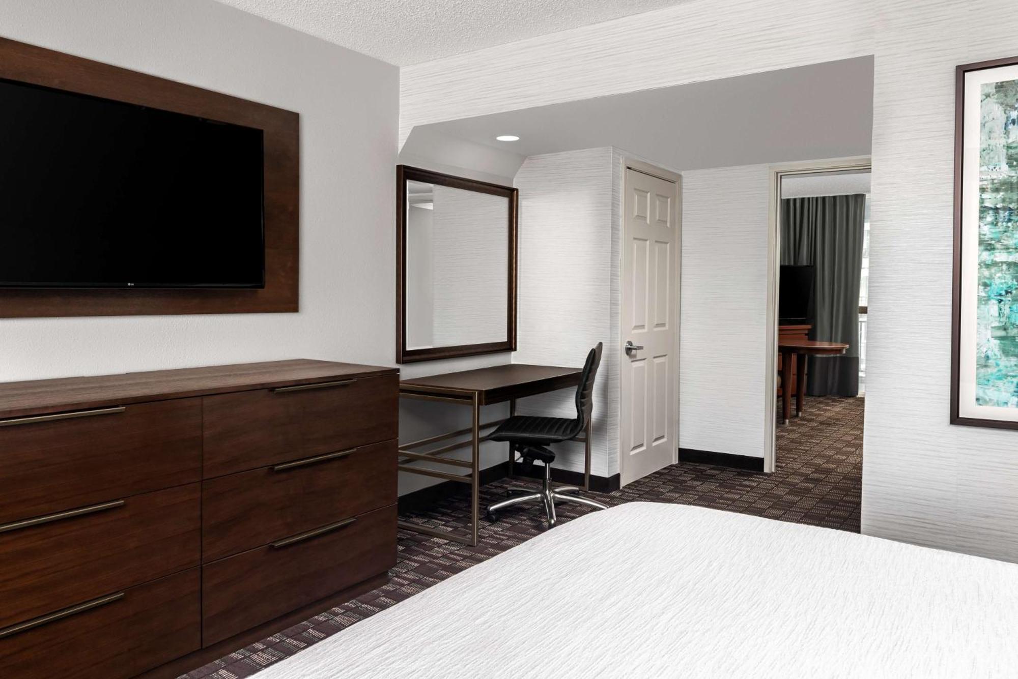 Embassy Suites By Hilton Nashville Airport Dış mekan fotoğraf