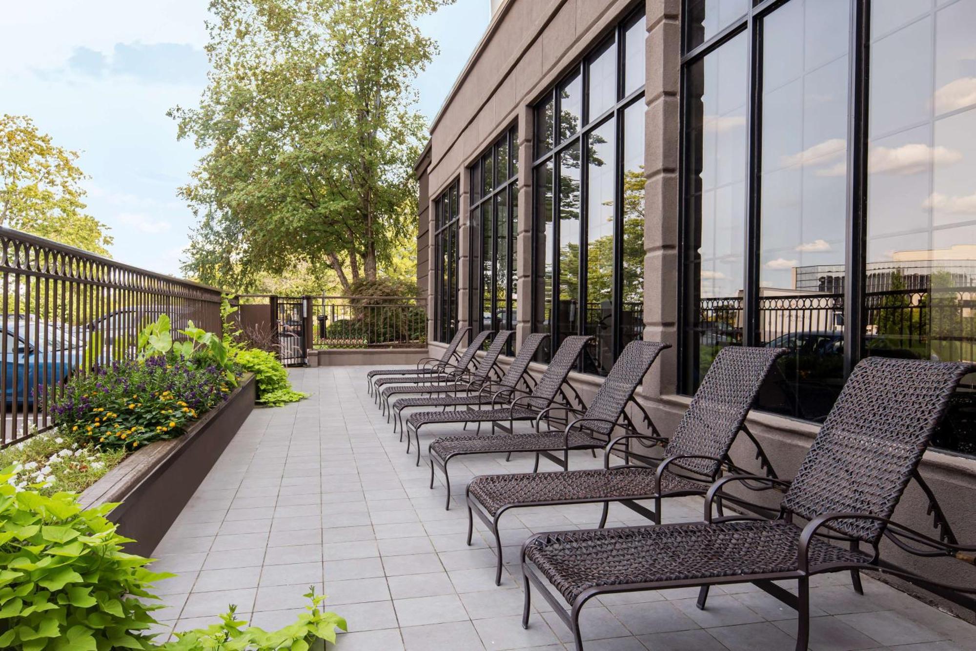 Embassy Suites By Hilton Nashville Airport Dış mekan fotoğraf